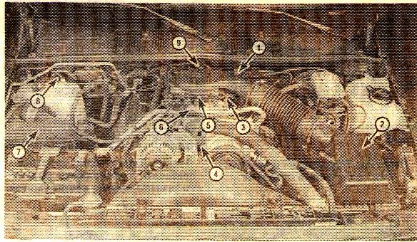 Расположение системы впрыска на двигателе 5.2л