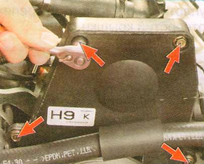 Установка поршня первого цилиндра в положение ВМТ такта сжатия Авео Шевролет