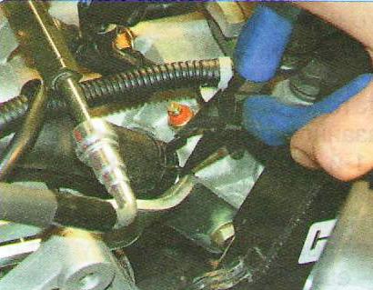 Замена прокладки головки блока цилиндров двигателя F14S3 