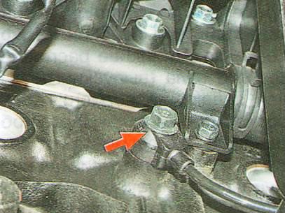 местоположение датчика детонации