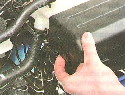 Расположение предохранителей, плавких вставок и реле и их замена на автомобиле Авео Шевролет