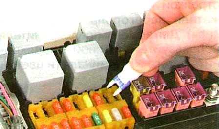 Расположение предохранителей, плавких вставок и реле и их замена на автомобиле Авео Шевролет