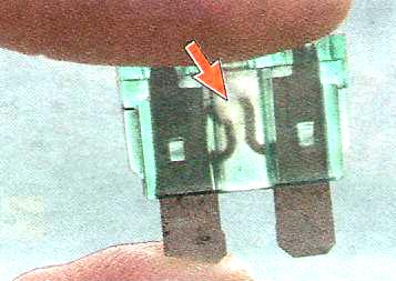 Расположение предохранителей, плавких вставок и реле и их замена на автомобиле Авео Шевролет