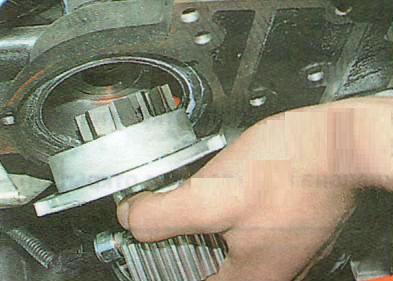 снимите насос 