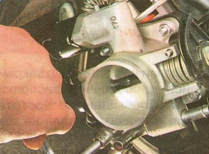 Замена дроссельного узла на автомобиле Chevrolet Aveo