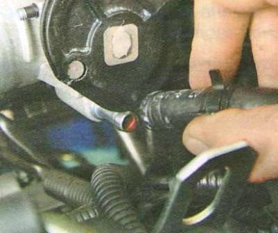 Замена дроссельного узла на автомобиле Chevrolet Aveo