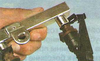 Снятие и проверка форсунок Авео Шевролет