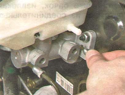 отведите их в сторону.