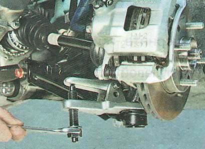 выпрессуйте палец из кулака.