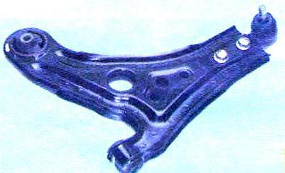 отверните гайки, извлеките болты и снимите шаровую опору