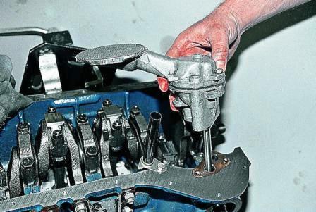 Снимаем маслонасос