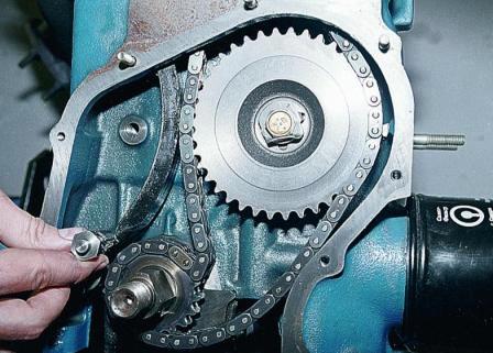 снимаем башмак натяжителя