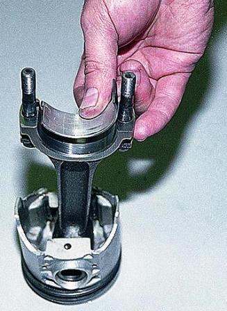 В нижних головках