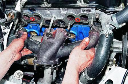 снимаем выпускной коллектор