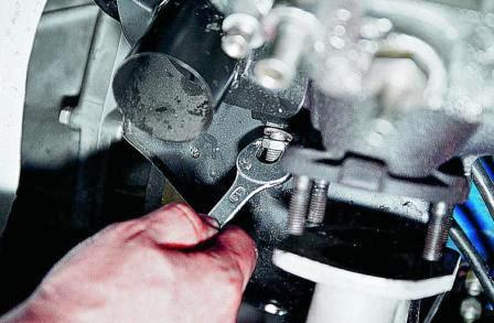 Замена прокладок впускного и выпускного коллекторов ВАЗ-2107