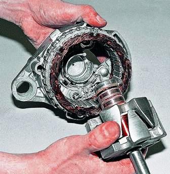 Ротор снимается вместе с подшипником