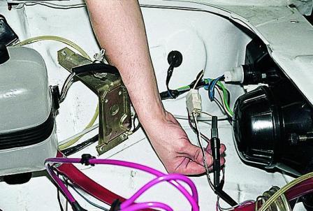 Дополнительные плавкие предохранители очистителей фар 