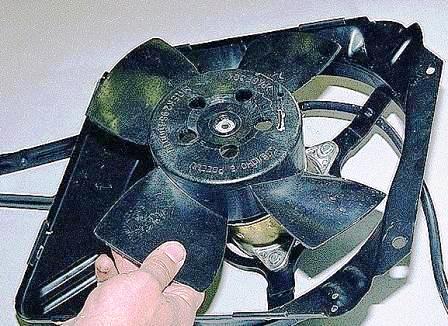 снимаем крыльчатку