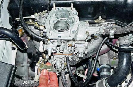 Снимаем кронштейн с микропереключателем