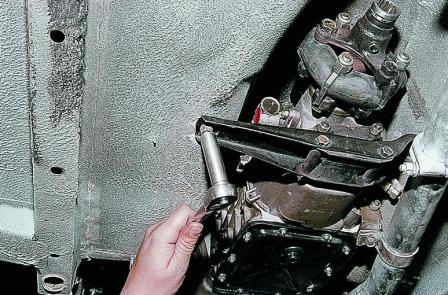  Замена манжеты вторичного вала КПП ВАЗ-2107