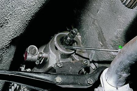  Замена манжеты вторичного вала КПП ВАЗ-2107