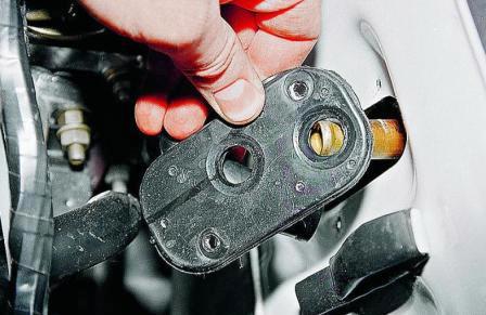 снимаем уплотнитель