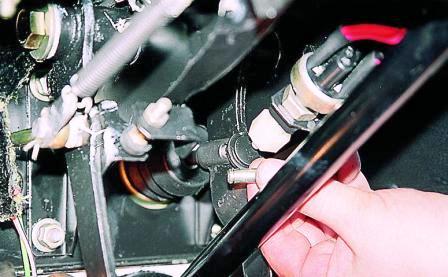 вынимаем штифт