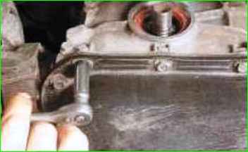 Тізбекті керу аяқ киімін ауыстыру