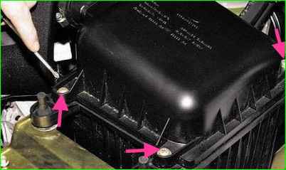 Снятие и установка воздушного фильтра