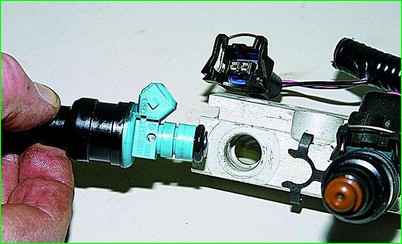 Проверка и замена форсунок Нива Шевролет