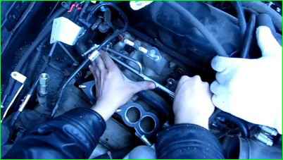 Промывка рампы и форсунок двигателя автомобиля Нива Шевроле