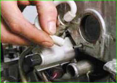 Cómo desmontar y montar la culata del Chevrolet Niva