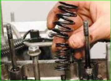 Cómo desmontar y montar la culata del Chevrolet Niva