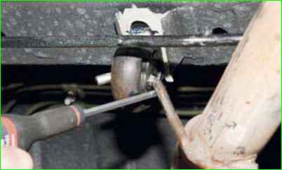 Қосымша дыбыс өшіргіші бар каталитикалық түрлендіргішті алып тастау