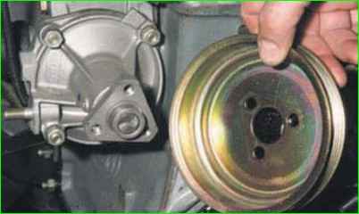 Как заменить водяной насос Нива Шевролет