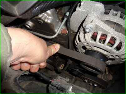 Niva Chevrolet Drive Belt Tension