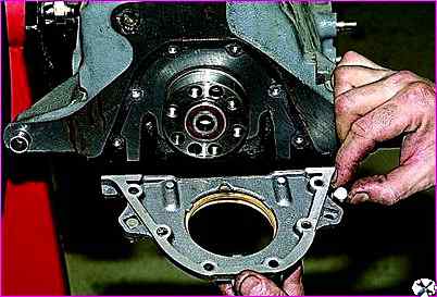 Zerlegen des VAZ-2123-Motors