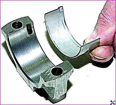 Demontage des VAZ-2123-Motors