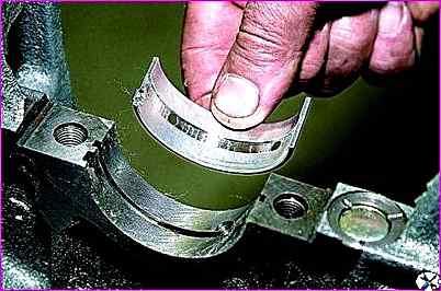 Demontage des VAZ-2123-Motors