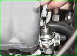 Niva Chevrolet қабылдағыш тығыздағышын қалай ауыстыруға болады