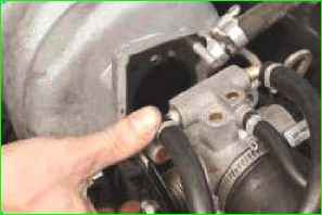 Niva Chevrolet қабылдағыш тығыздағышын қалай ауыстыруға болады