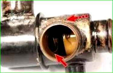 How to replace the thermostat Niva Chevrolet