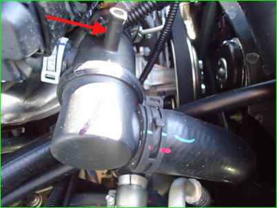 How to replace the thermostat Niva Chevrolet