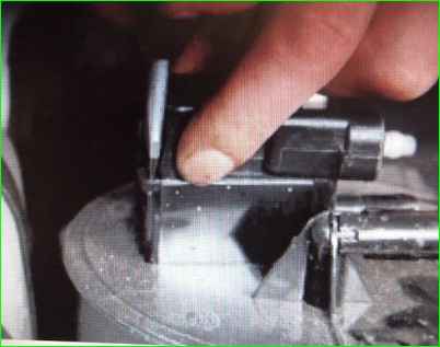 Улавливание паров топлива Нива Шевролет