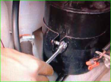 Улавливание паров топлива Нива Шевролет