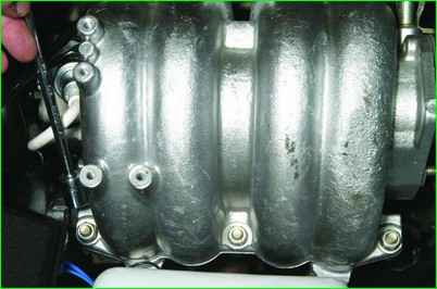 Niva Chevrolet қабылдағыш тығыздағышын қалай ауыстыруға болады