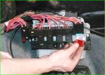 Предохранители электровентиляторов системы охлаждения