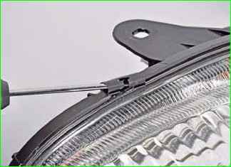 Әйнек блокты фараларды ауыстыру