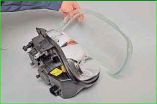 Әйнек блокты фараларды ауыстыру