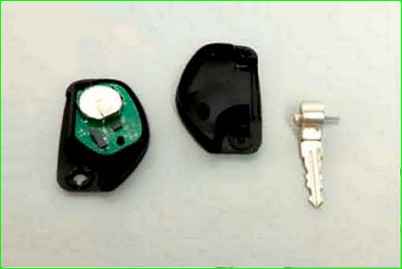 Замена элемента питания в пульте